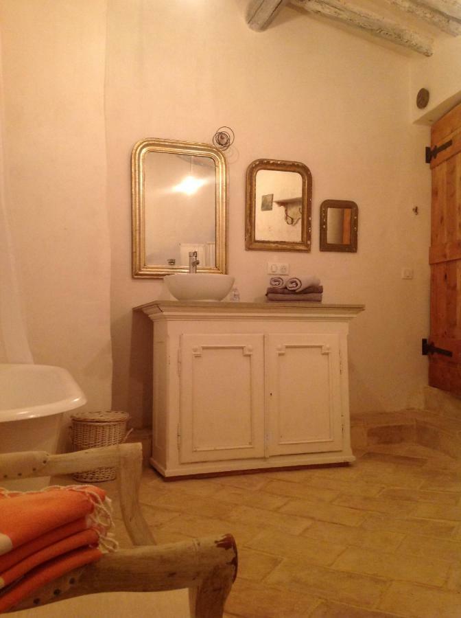 Le Vieux Portail Saint-Saturnin-d'Apt Exterior foto